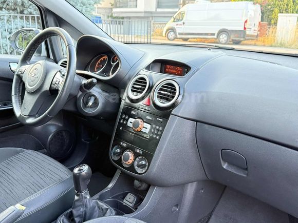 ASCAR DAN_ 80 BİN KM DE HATSIZ OPEL CORSA