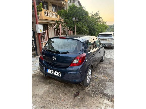 2014 model 111.Yıl Özel Cam Tavanlı Opel Corsa