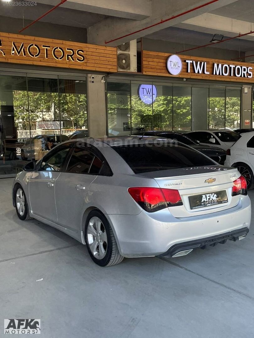 Galeriden Chevrolet Cruze 1.6 WTCC Edition 2012 Model İstanbul 197.000 km Gri 7