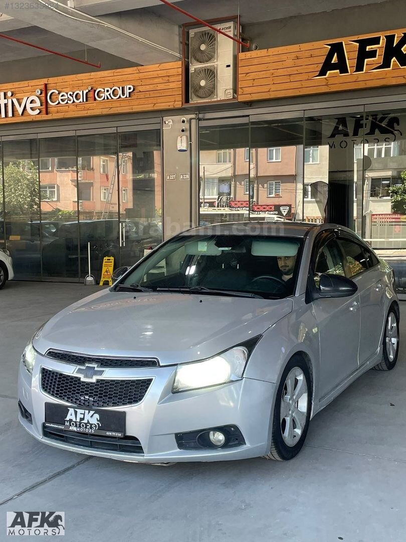Galeriden Chevrolet Cruze 1.6 WTCC Edition 2012 Model İstanbul 197.000 km Gri 4