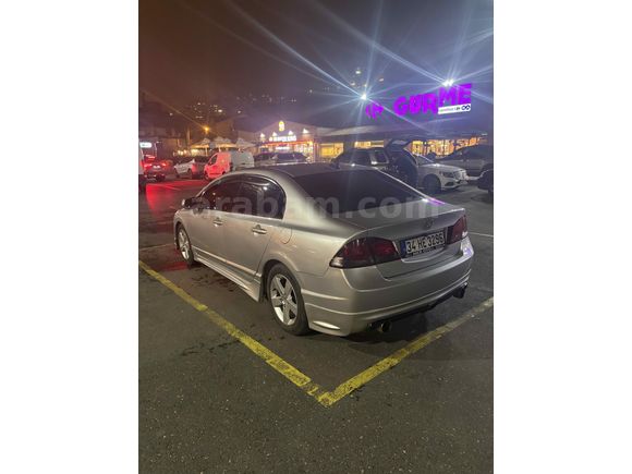 Sahibinden Honda Civic 1.6i VTEC Premium 2010 Model 