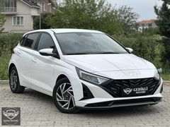GEDİKLİ MOTORS 2024 HYUNDAİ İ20 STYLE+NAVİ OTM 14.000KM HATASIZ