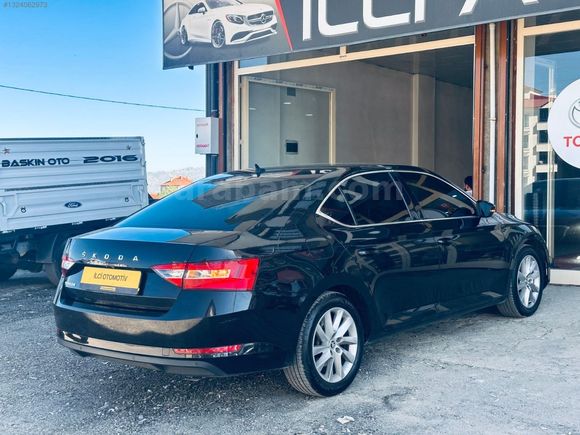 İLCİ OTOMOTİV'DEN 2020 MODEL SCODA SUPER B PREMİUM KM 159 BİNDE