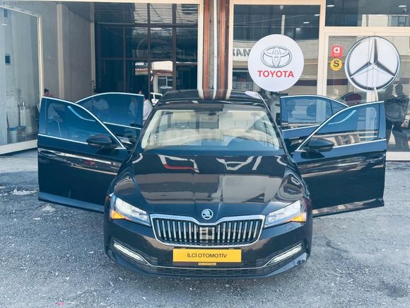 İLCİ OTOMOTİV'DEN 2020 MODEL SCODA SUPER B PREMİUM KM 159 BİNDE