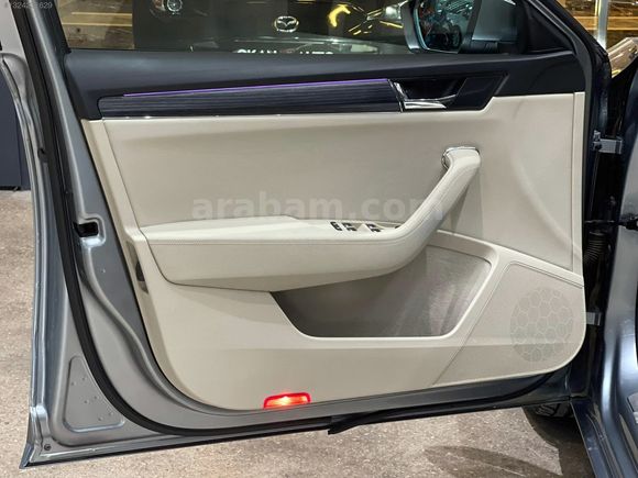 Superb 1.6 TDI Greentech Premium DSG İLK KULLANICIDAN
