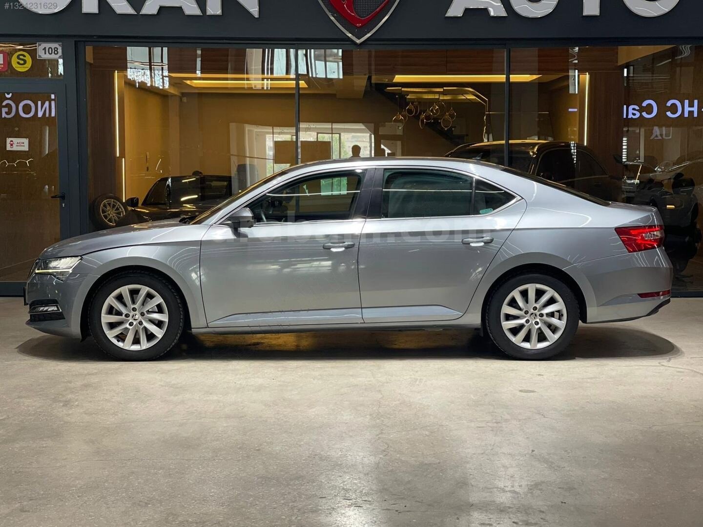 Galeriden Skoda SuperB 1.6 TDI Premium 2019 Model Ankara 80.100 km Gri 6