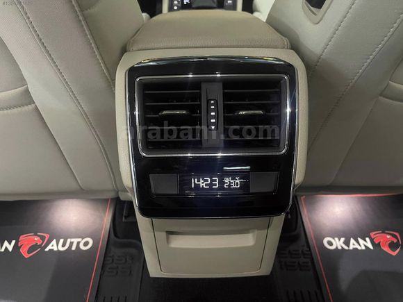 Superb 1.6 TDI Greentech Premium DSG İLK KULLANICIDAN