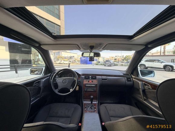 MERCEDES E200 ELEGANCE 88.000 KM BENZİN OTOMATİK EMSALSİZ