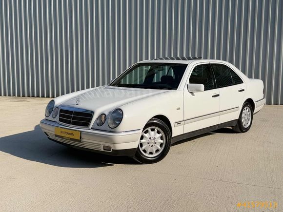 MERCEDES E200 ELEGANCE 88.000 KM BENZİN OTOMATİK EMSALSİZ