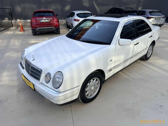MERCEDES E200 ELEGANCE 88.000 KM BENZİN OTOMATİK EMSALSİZ