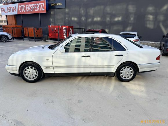 MERCEDES E200 ELEGANCE 88.000 KM BENZİN OTOMATİK EMSALSİZ