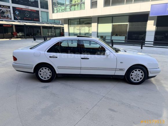 MERCEDES E200 ELEGANCE 88.000 KM BENZİN OTOMATİK EMSALSİZ
