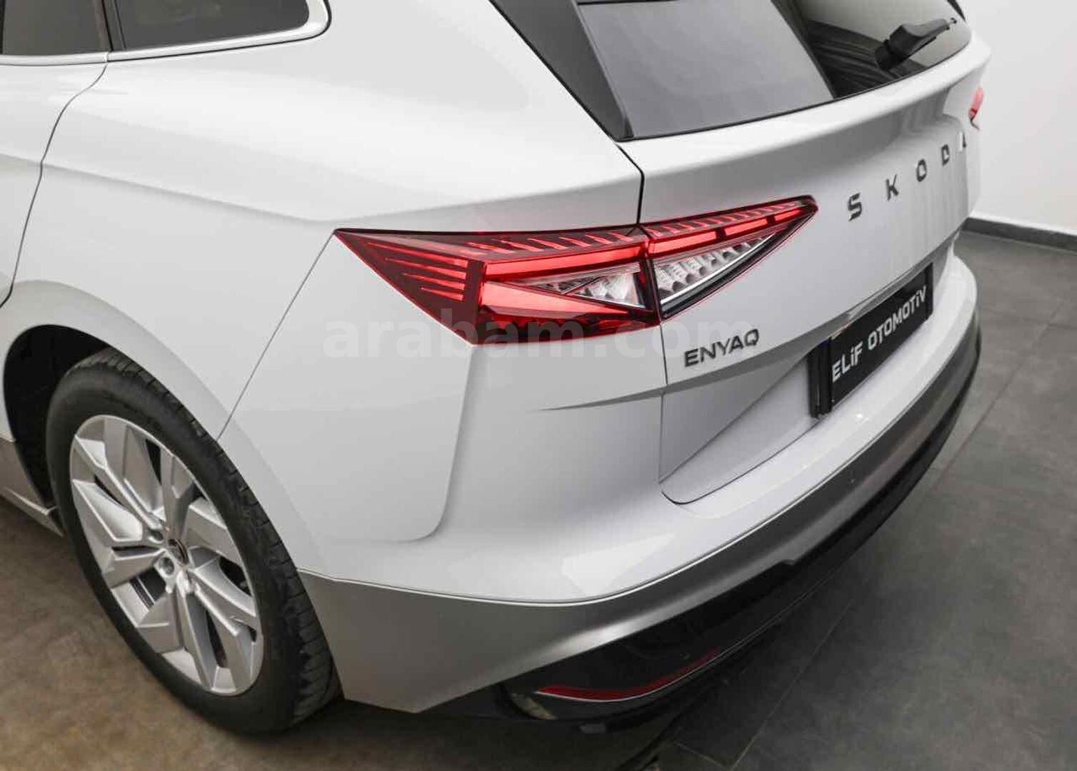 Galeriden Skoda Enyaq E-Prestige 2025 Model Sakarya 21.000 km Beyaz 7