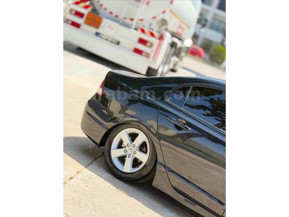 Sahibinden Honda Civic 1.6 Elegance 2011 Model  183 BİN km ‘de 