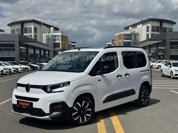 SAMLINE OTOMOTIV"DEN CİTROEN BERLİNGO MAX XTR CAM TAVANLI