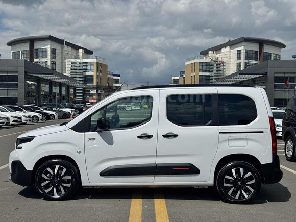 SAMLINE OTOMOTIV"DEN CİTROEN BERLİNGO MAX XTR CAM TAVANLI