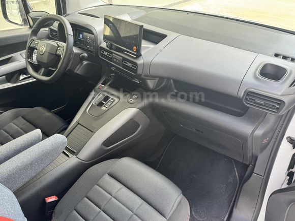 SAMLINE OTOMOTIV"DEN CİTROEN BERLİNGO MAX XTR CAM TAVANLI