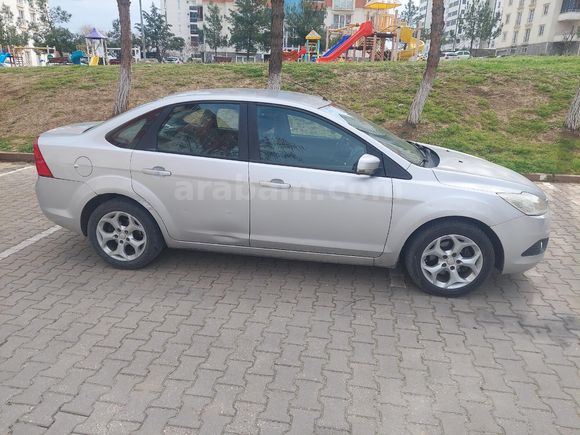 İLK SAHİBİNDEN TEMİZ EKONOMİK FORD FOCUS
