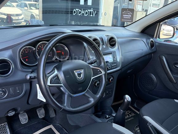 Galeriden Dacia Sandero 0.9 TCe Stepway 2016 Model İstanbul