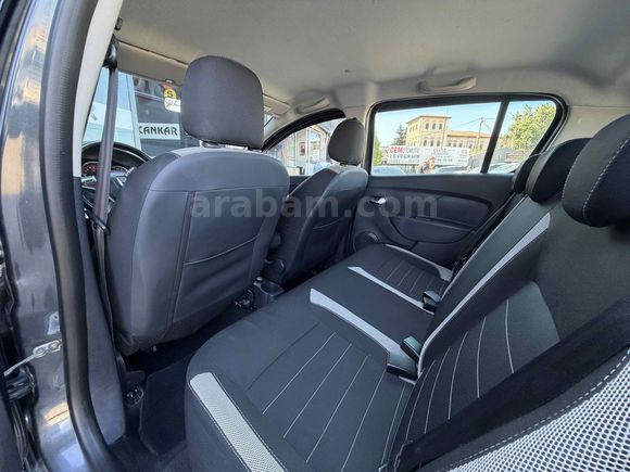 Galeriden Dacia Sandero 0.9 TCe Stepway 2016 Model İstanbul