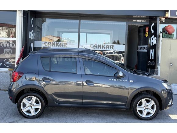 Galeriden Dacia Sandero 0.9 TCe Stepway 2016 Model İstanbul