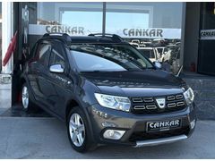 Galeriden Dacia Sandero 0.9 TCe Stepway 2016 Model İstanbul