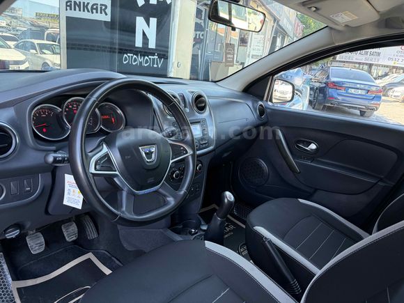 Galeriden Dacia Sandero 0.9 TCe Stepway 2016 Model İstanbul