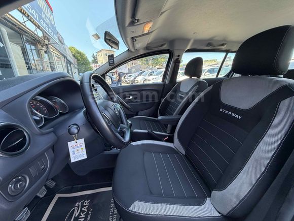 Galeriden Dacia Sandero 0.9 TCe Stepway 2016 Model İstanbul