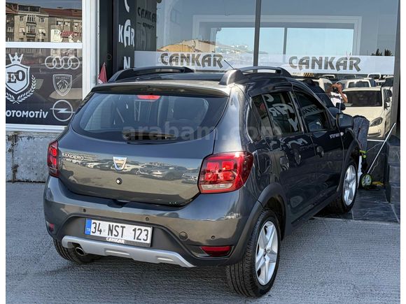 Galeriden Dacia Sandero 0.9 TCe Stepway 2016 Model İstanbul