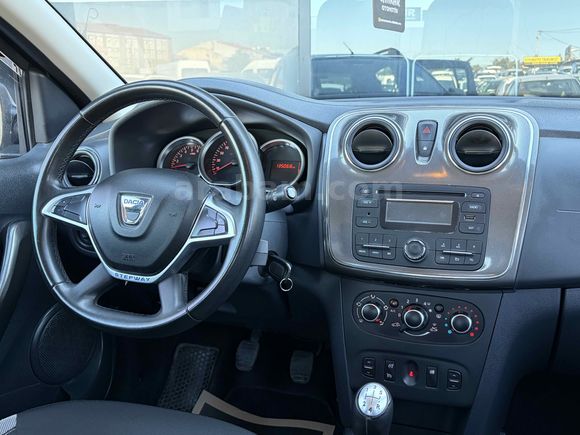 Galeriden Dacia Sandero 0.9 TCe Stepway 2016 Model İstanbul