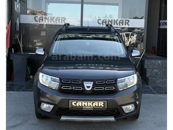Galeriden Dacia Sandero 0.9 TCe Stepway 2016 Model İstanbul