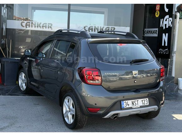 Galeriden Dacia Sandero 0.9 TCe Stepway 2016 Model İstanbul