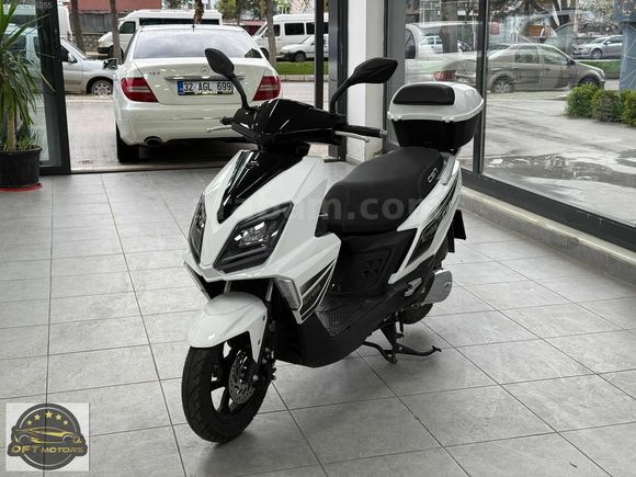 CSN ARREBOL 125 B SINIFI EHLİYET KULLANIR