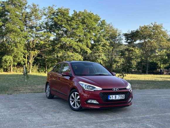 Hyundai i20 1.4 MPI Elite 2016 Model  72.000 km 