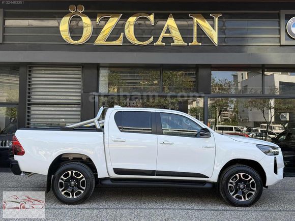 ÖZCAN''dan 2025 Model Toyota Hilux Makyajlı Kasa ''0''Ayarında