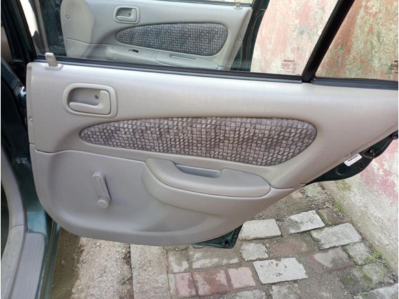 EMEKLİDEN TOYOTA CORALLA