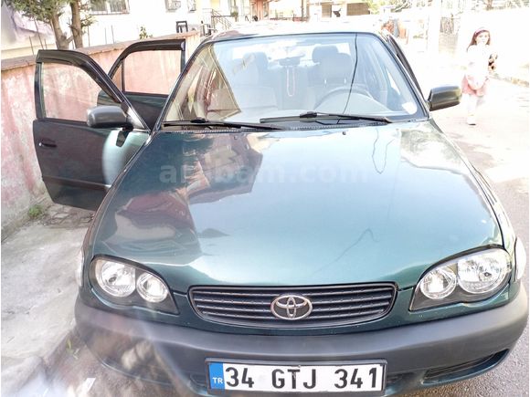 EMEKLİDEN TOYOTA CORALLA