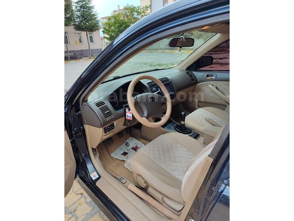 Memurdan Honda Civic 1.6i VTEC ES 2004 Model 
