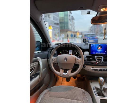 Sahibinden Renault Laguna 1.5 dCi Privilege 2009 Model İzmir