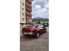 SAĞLIK PERSONELİNDEN FULL PAKET MEGANE 2 SEDAN 1.6 DYNAMİQUE