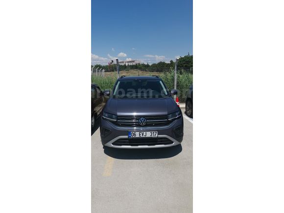 Volkswagen T-Cross 1.0 TSI Life + Yarı Otonom Aralık 2024 Duman Gri Garantili