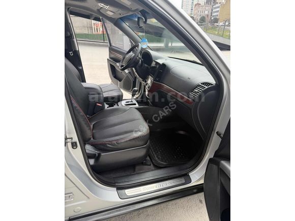 HYUNDAİ SANTAFE 4*2
