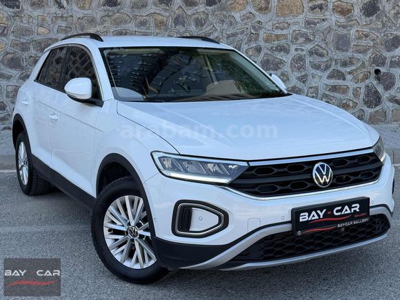 BAY-CAR'dan 2022 MODEL VW T-ROC 1.5 TSI LİFE PKT+İLK EL