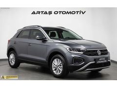 BOYASIZ 2025 VOLKSWAGEN T-Roc 1.5 TSI Life DSG 150 HP 6001 km