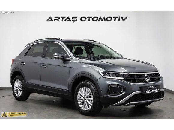 BOYASIZ 2025 VOLKSWAGEN T-Roc 1.5 TSI Life DSG 150 HP 6001 km