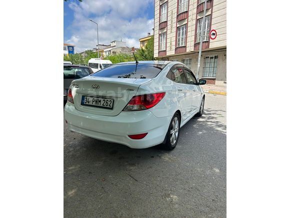 Sahibinden Hyundai Accent Blue 1.6 CRDI Mode Plus 2015 Model İstanbul