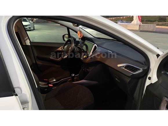 Sahibinden Hatasız Boyasız Peugeot 2008 Active 2014 Model 