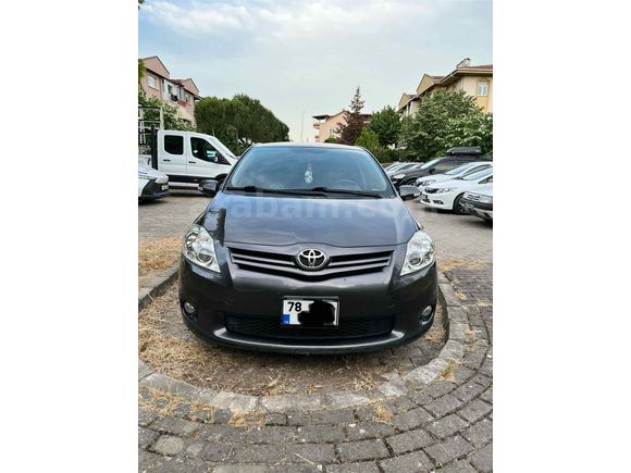 Sahibinden Toyota Auris 1.4 D-4D Comfort Plus 2011 Model Kocaeli