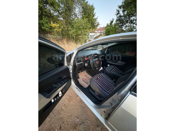 Sahibinden Fiat Linea 1.3 Multijet Active 2010 Model  270 km Gri