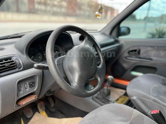 Sahibinden Renault Clio 1.6 RXT 2000 Model 